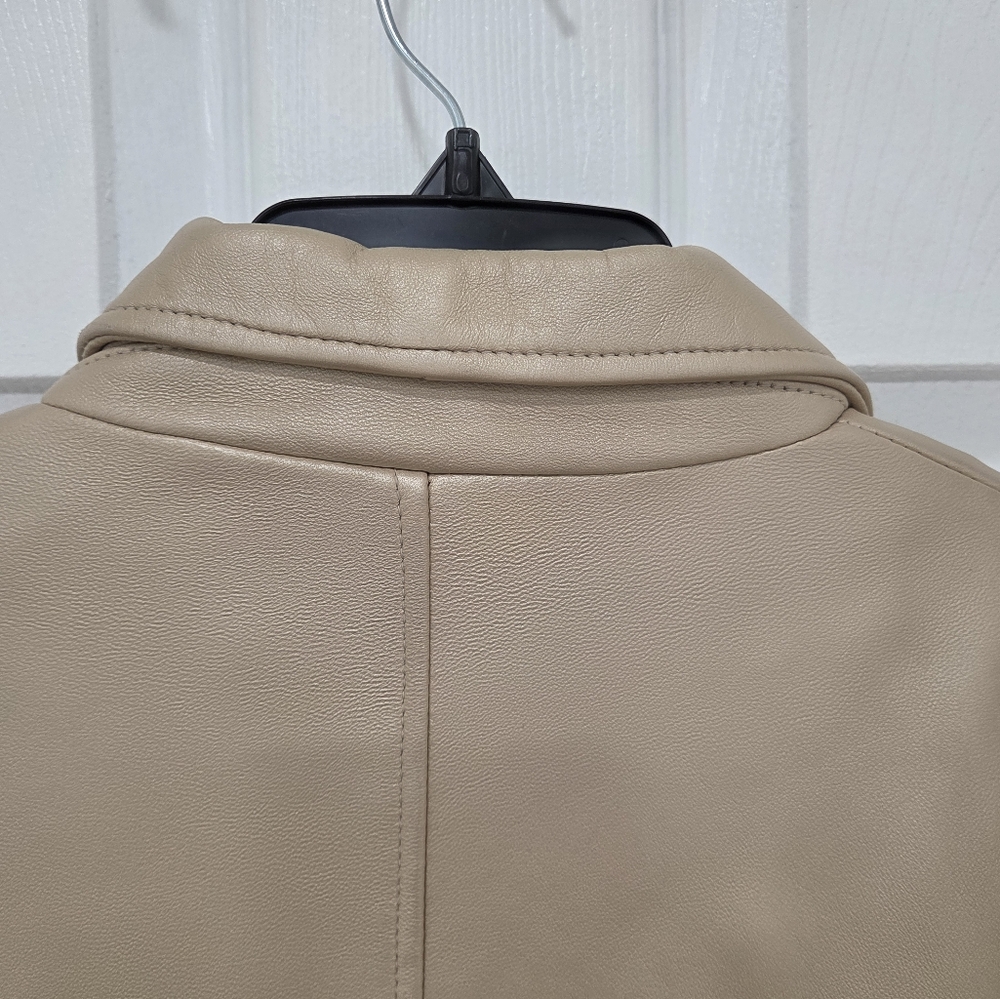 Bernardo Women's Leather Jacket Sz Small - Picture 8 of 16